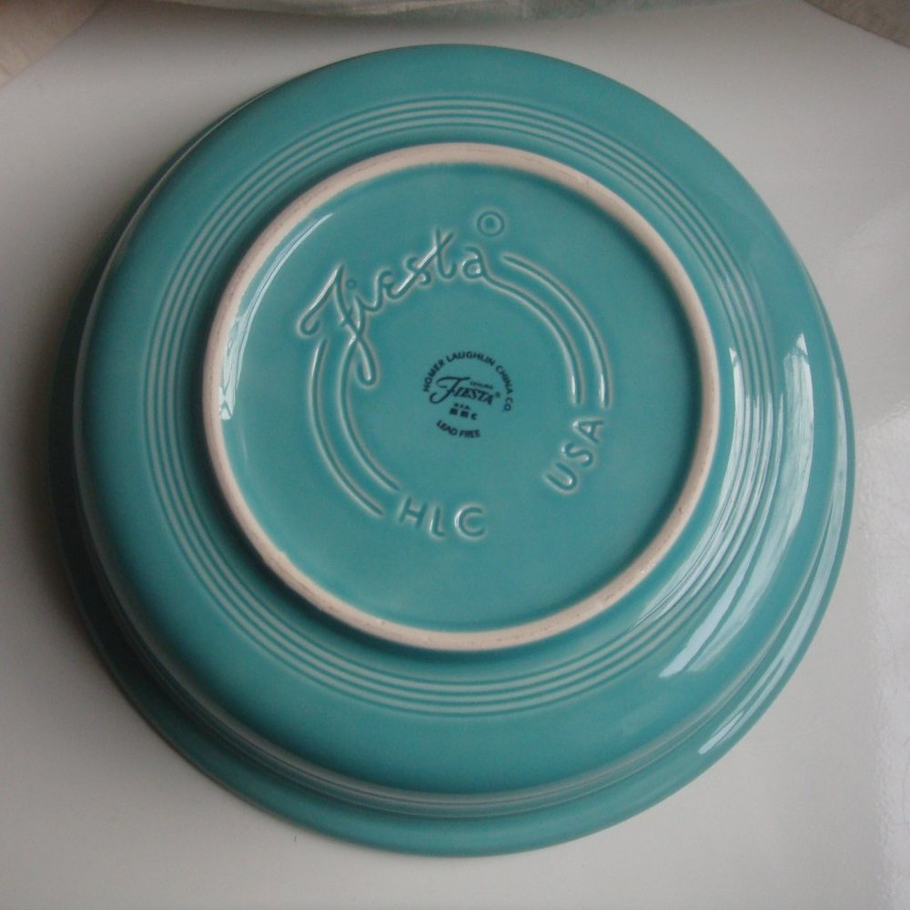 FIESTA XL Rimmed Classic Serving Bowl Turquoise - Picture 5 of 8